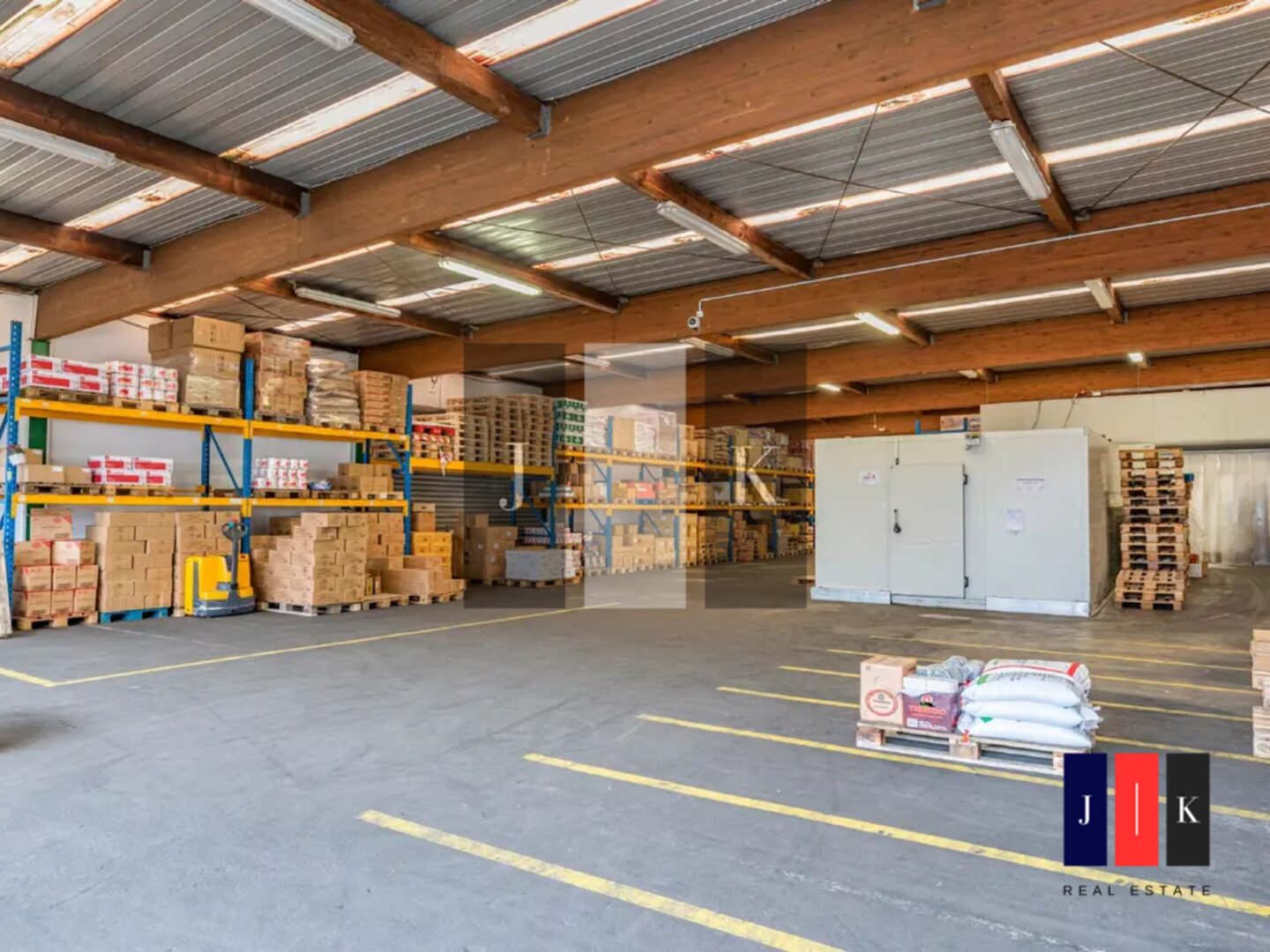 Mehr über den Artikel erfahren Teilbare Lagerhalle in Hammerbrook ab 1.022 m² mit ebenerdiger Andienung & Rampe
