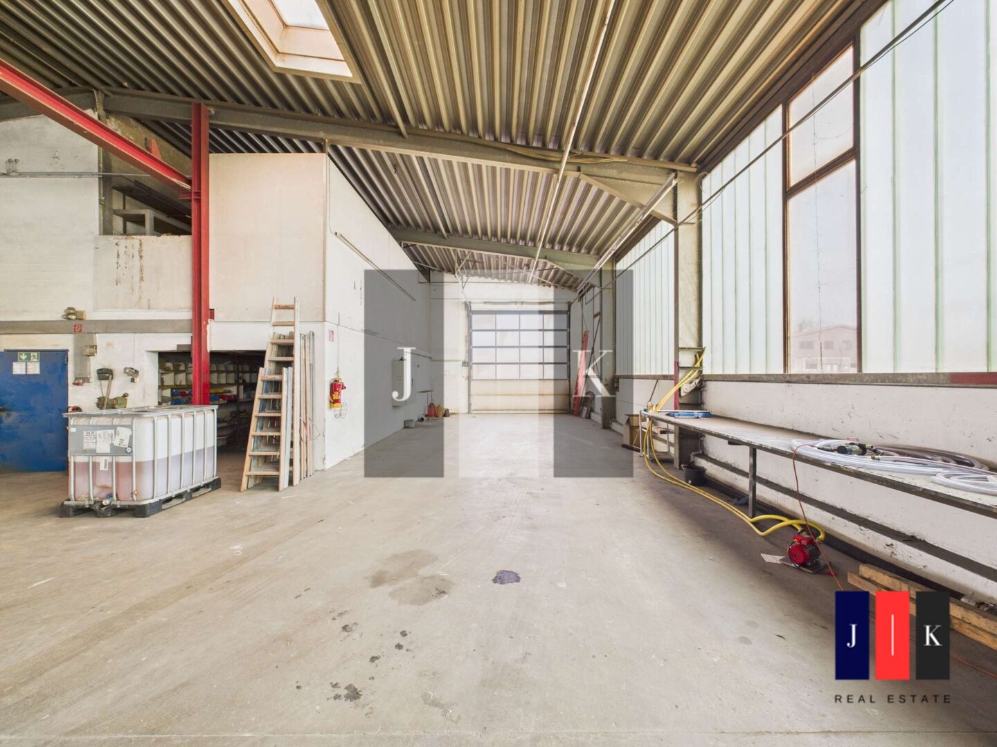 Mehr über den Artikel erfahren Gewerbefläche in Kaltenkirchen – ca. 300 m² mit ebenerdigem Rolltor