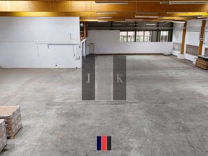 Halle Innenansicht 3