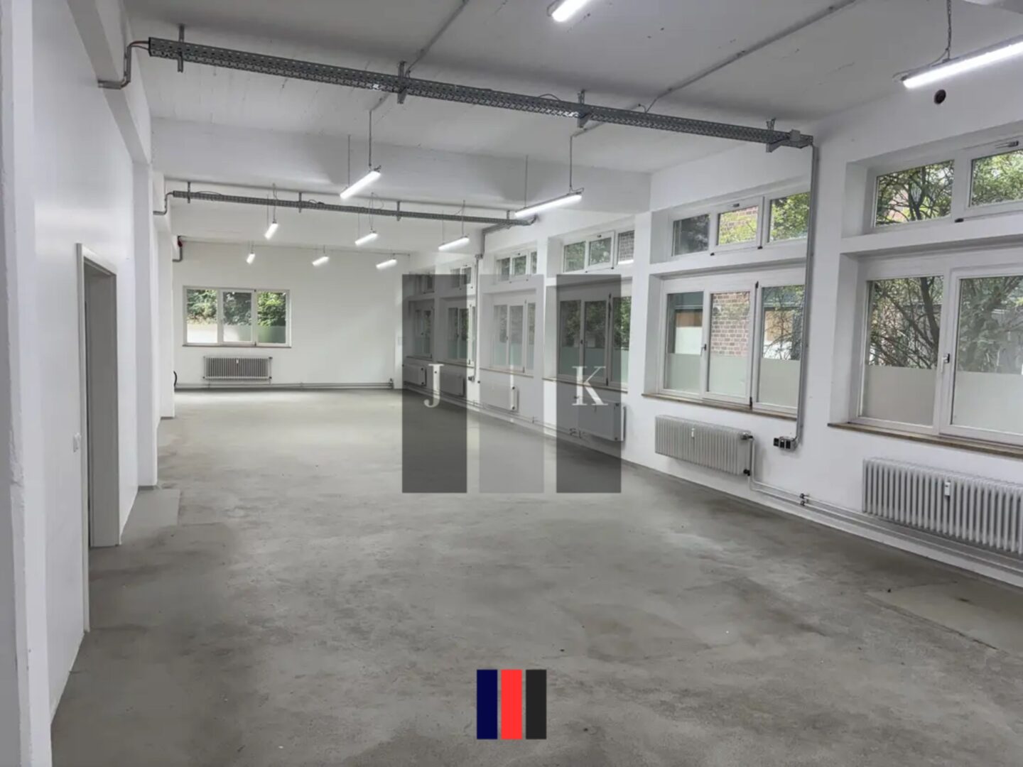 Mehr über den Artikel erfahren Lichtdurchflutete Produktions-/Bürofläche mit ca. 403 m² in Hamburg-Lokstedt