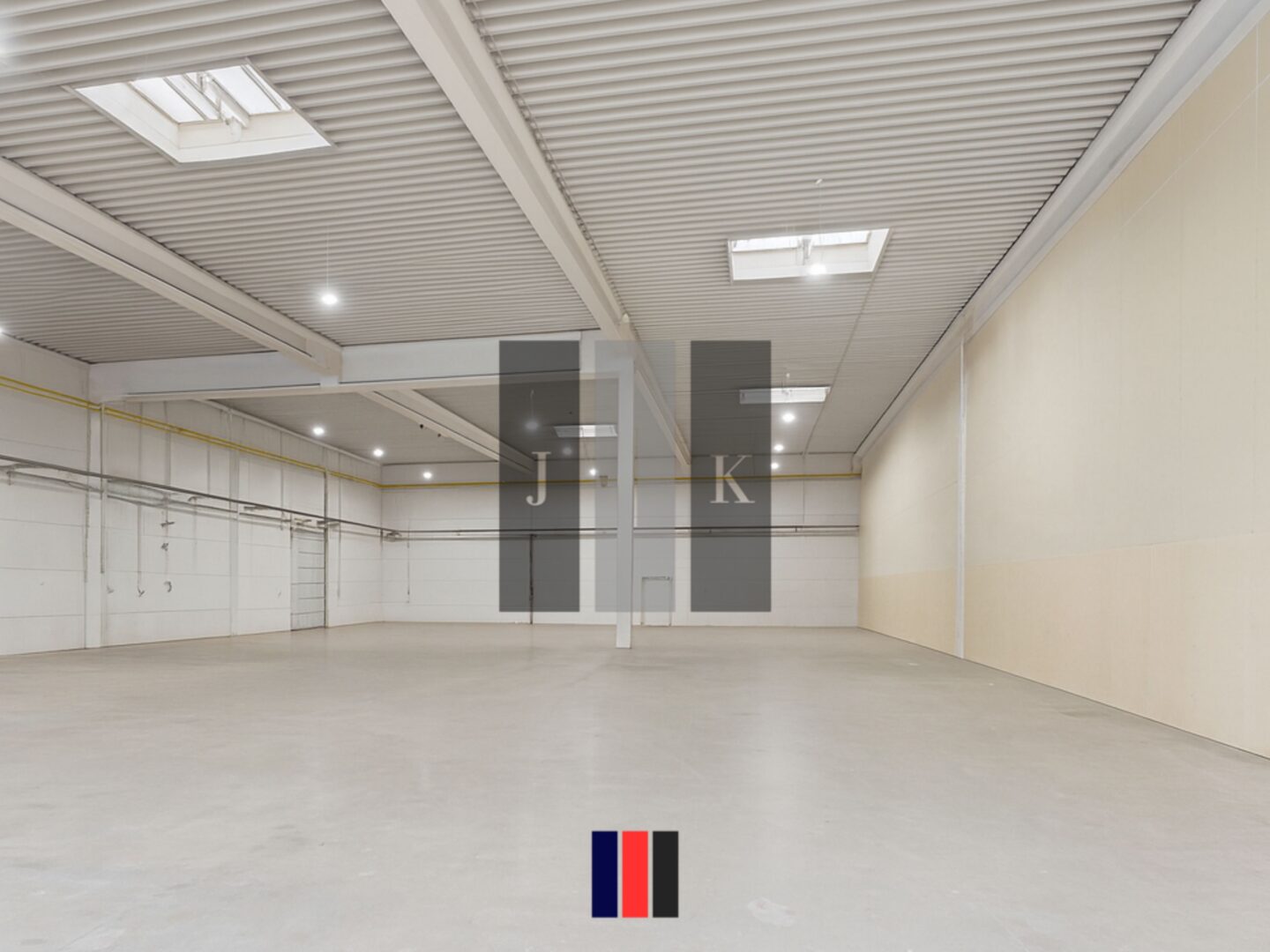 Mehr über den Artikel erfahren Ahrensburg – Halle mit hoher Decke & Top-Miete 6,50 €/m² für Lager/Produktion (840 m²)