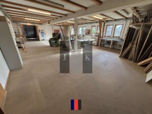 Halle Innenansicht 2