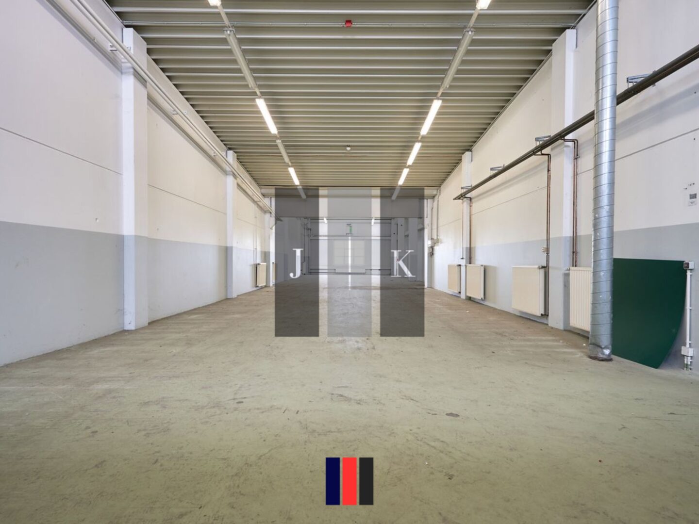 Mehr über den Artikel erfahren Lager mit 375 m² im OG in Buxtehude – zwei Lastenaufzüge & direkte LKW-Anlieferung!