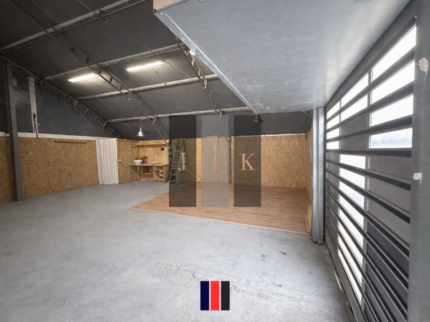 Mehr über den Artikel erfahren Zeltlagerhalle mit 120 m² in Barsbüttel – ebenerdig andienbar & Starkstrom verfügbar!