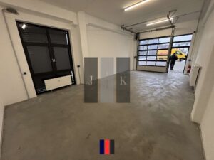 Halle Innenansicht 3