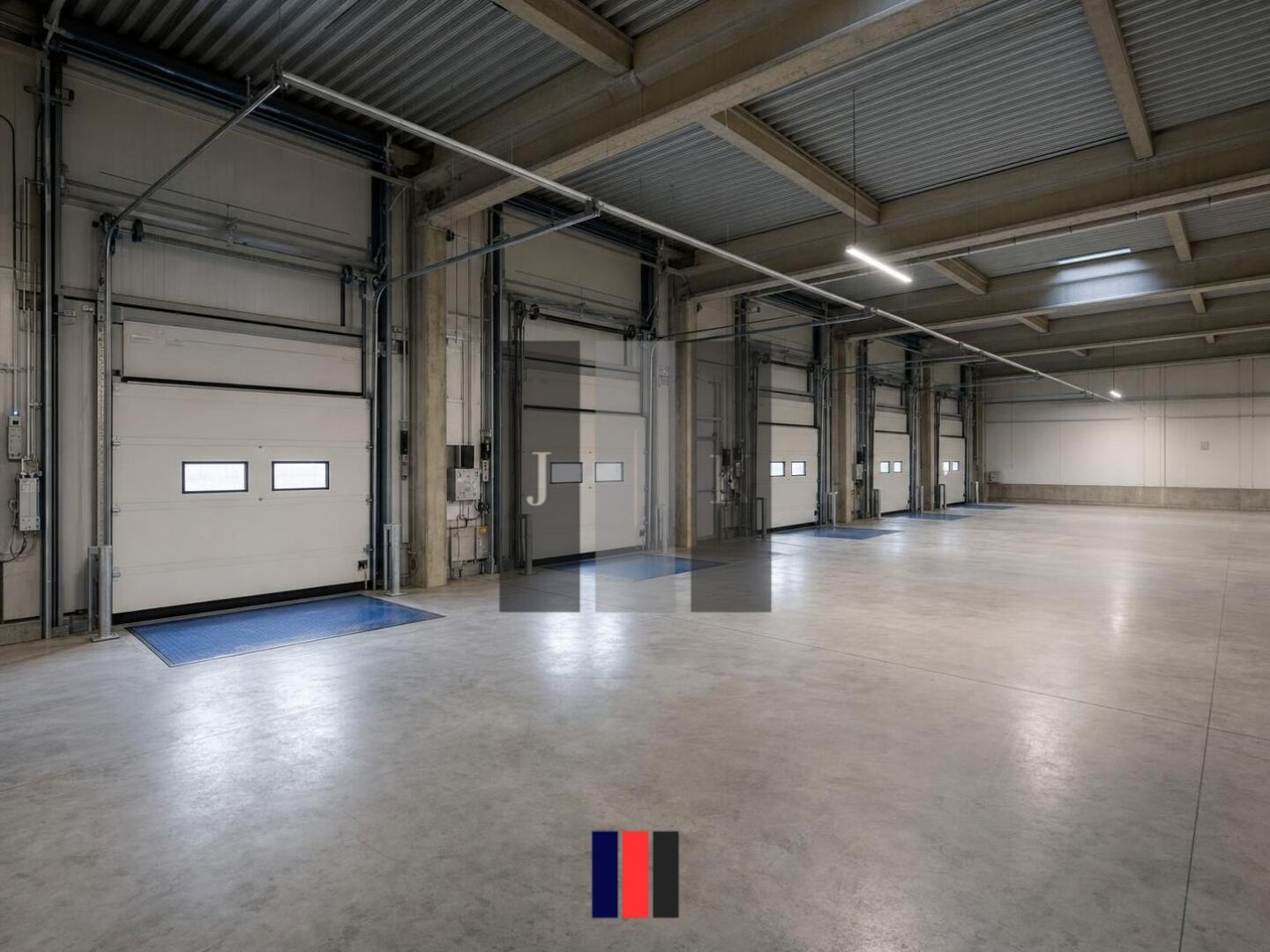 Mehr über den Artikel erfahren Lagerhalle mit ca. 7.700 m² und 8,4 m Hallenhöhe in Hamburg