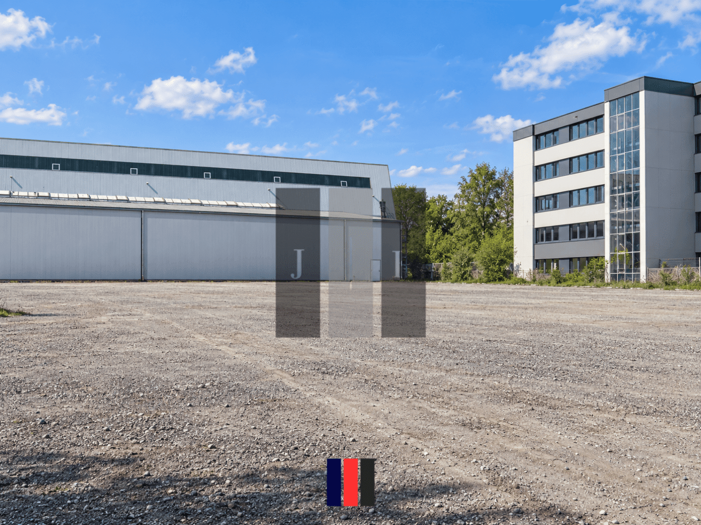 Mehr über den Artikel erfahren Freifläche ca. 2.920 m² – gesichert und umzäunt, kurzfristig beziehbar