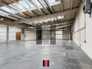 Halle Innenansicht 3