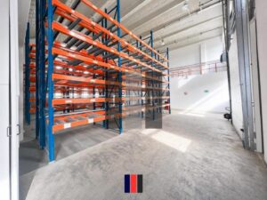 Halle Innen 1 (Visual)