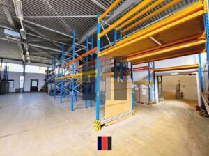 Halle Innen 2 (Visual)