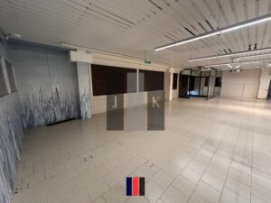 Halle Innenansicht 3