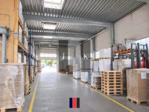 Halle Innen 1 (Visual)