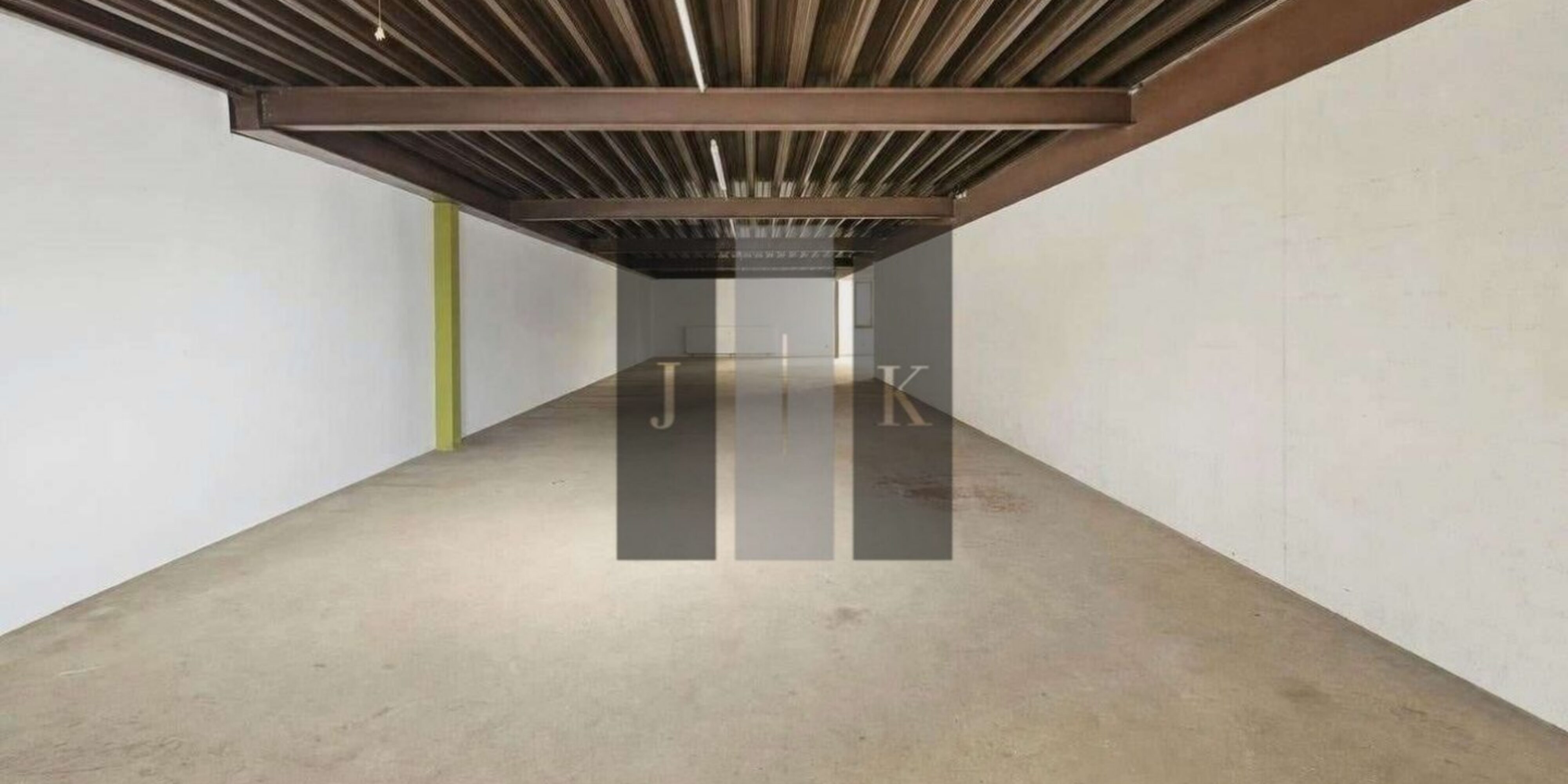 Halle Innen 1 (Visual)