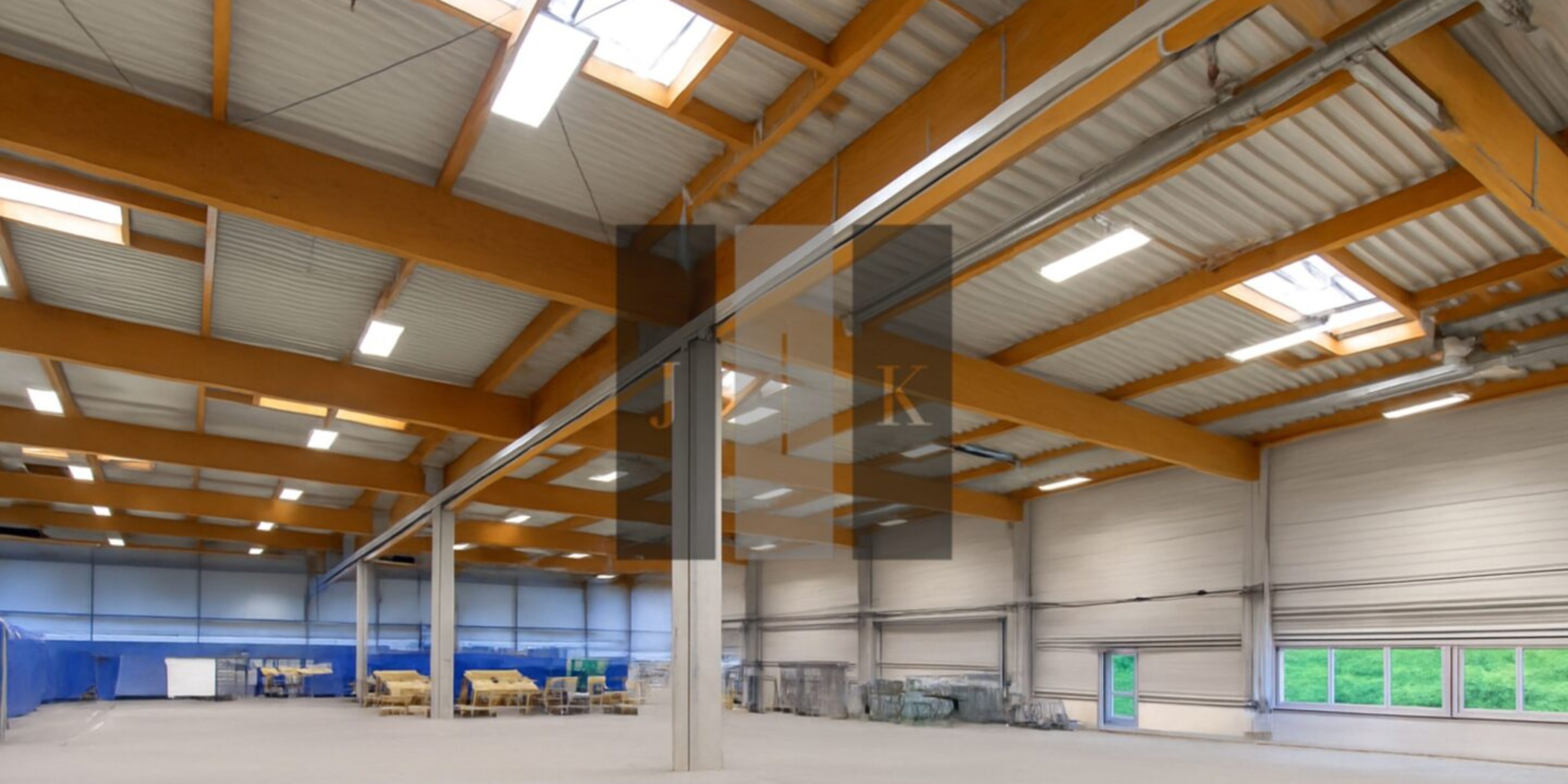 Halle Innenansicht 1 - Visual